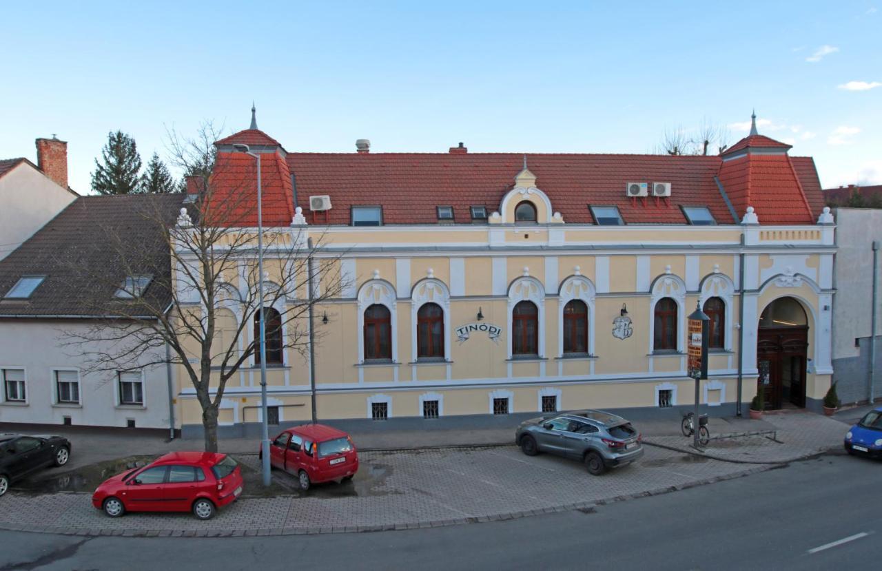 Bed and Breakfast Tinodi Fogado Sárvár Zewnętrze zdjęcie