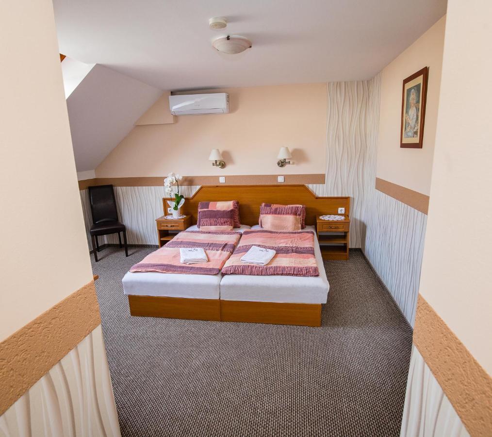 Bed and Breakfast Tinodi Fogado Sárvár Zewnętrze zdjęcie