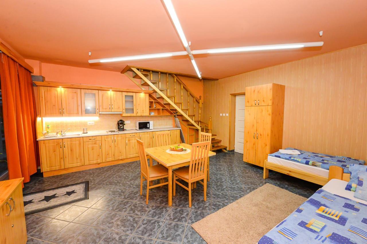 Bed and Breakfast Tinodi Fogado Sárvár Zewnętrze zdjęcie