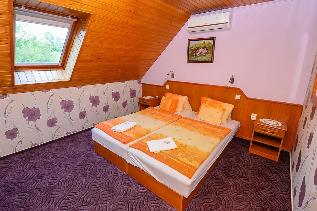 Bed and Breakfast Tinodi Fogado Sárvár Zewnętrze zdjęcie