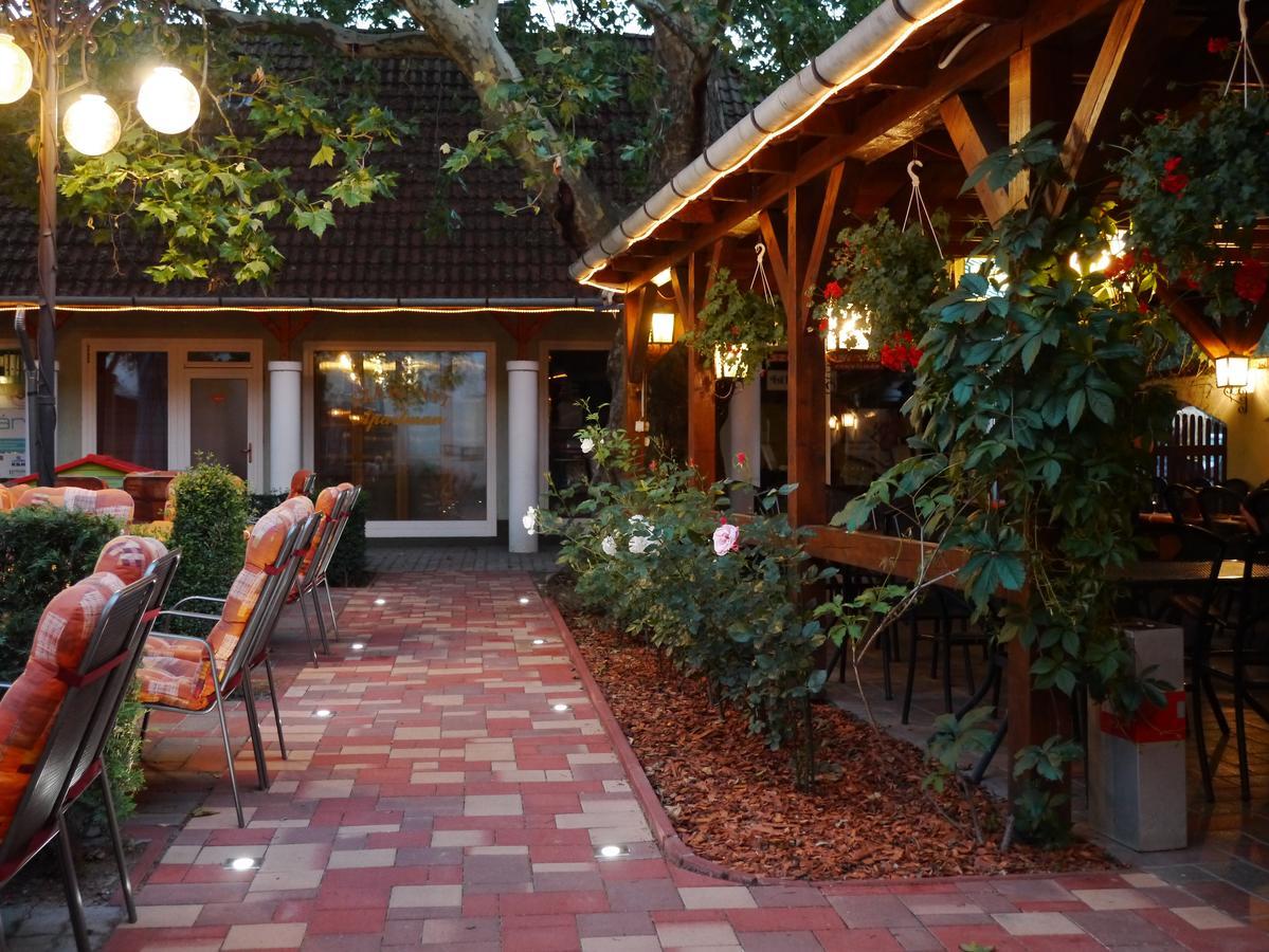 Bed and Breakfast Tinodi Fogado Sárvár Zewnętrze zdjęcie